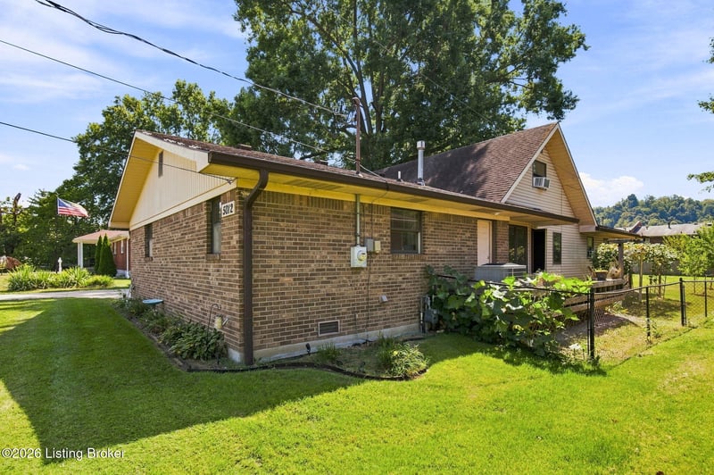 5012 W Pages Ln, Louisville, KY 40258