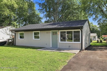 5015 Yaupon Ln, Louisville, KY 40213