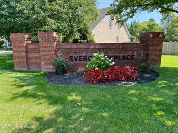 504 Evergreen Place Ct, Louisville, KY 40223