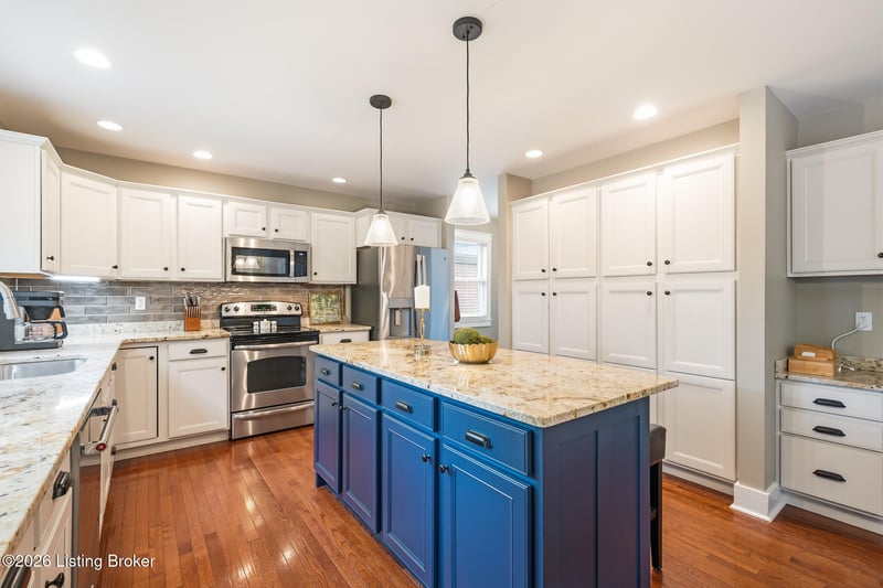 506 Davenport Dr, Louisville, KY 40245