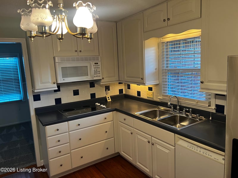 51 Circle Crest Rd, Hodgenville, KY 42748