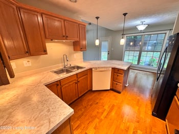5100 Middlesex Dr, Louisville, KY 40245