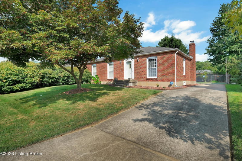 5103 Sprucewood Dr, Louisville, KY 40291