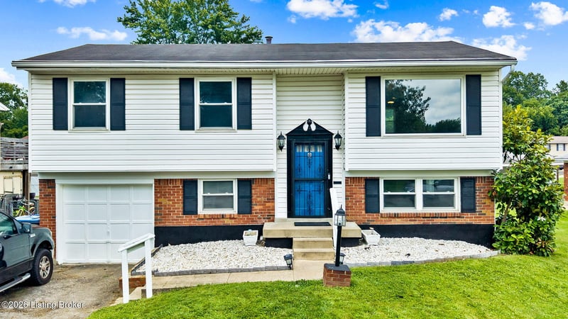 5109 Terrace Green Cir, Louisville, KY 40218