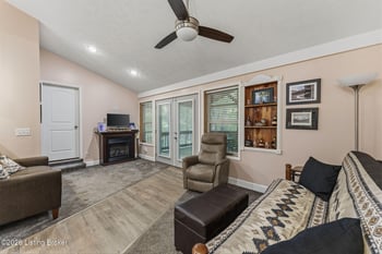 511 Indian Cliff Rd, Clarkson, KY 42726