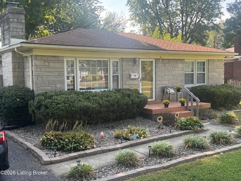 5111 Feys Ct, Louisville, KY 40216