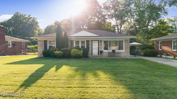 5112 Feys Ct, Louisville, KY 40216