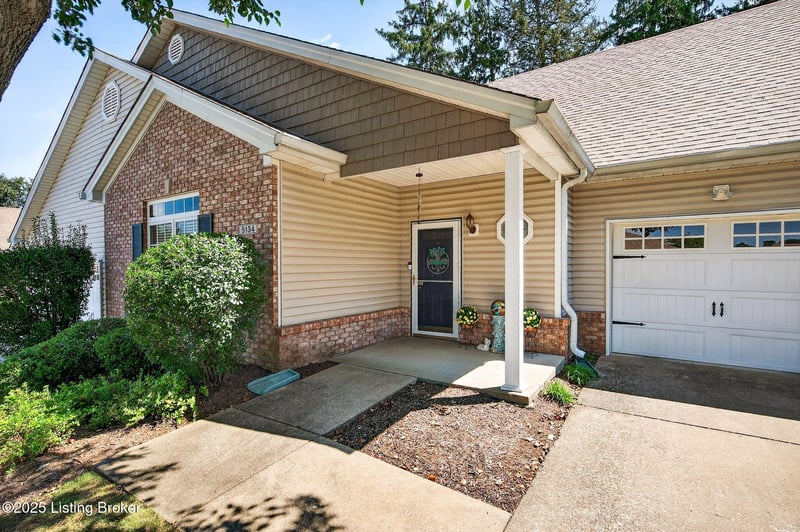 5134 Southern Charm Ln, Louisville, KY 40219