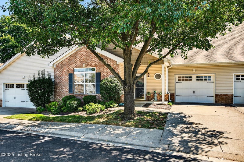 5134 Southern Charm Ln, Louisville, KY 40219