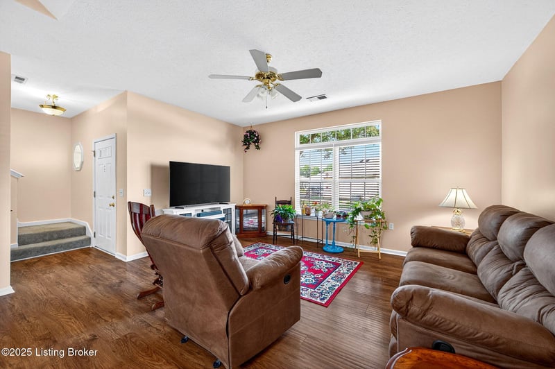 5134 Southern Charm Ln, Louisville, KY 40219