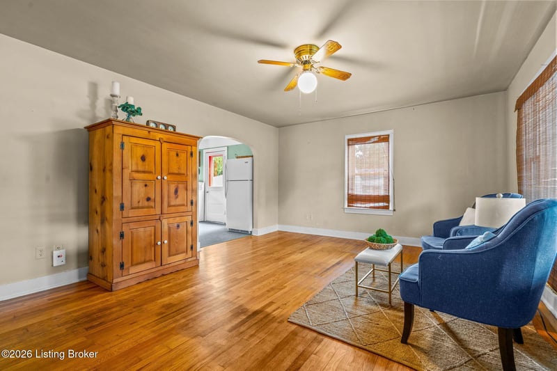 519 N 4th Ave, La Grange, KY 40031