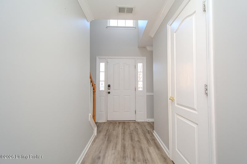 5206 Charlbury Ct, Louisville, KY 40241