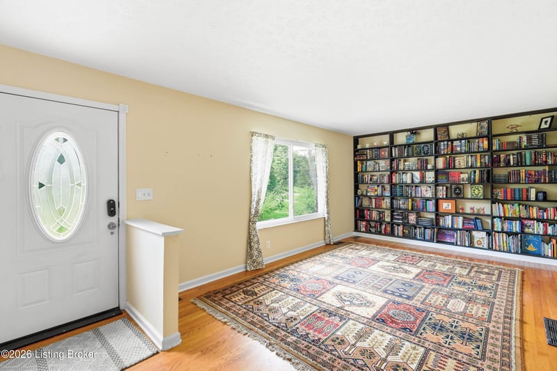 5206 Cool Brook Rd, Louisville, KY 40291