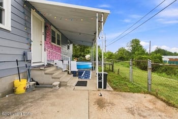 5207 Broadmoor Blvd, Louisville, KY 40218