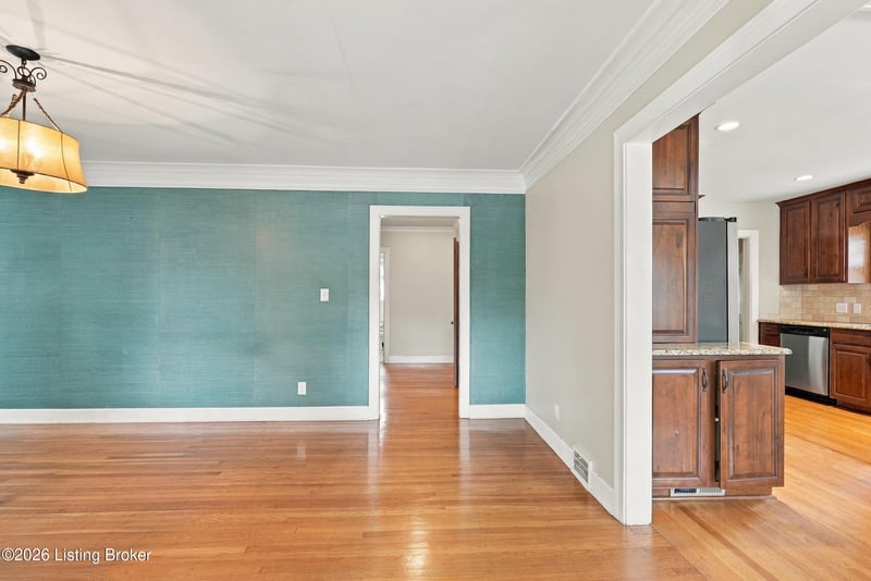 521 Oxford Pl, Louisville, KY 40207