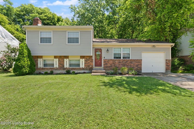 5211 Baywood Dr, Louisville, KY 40241