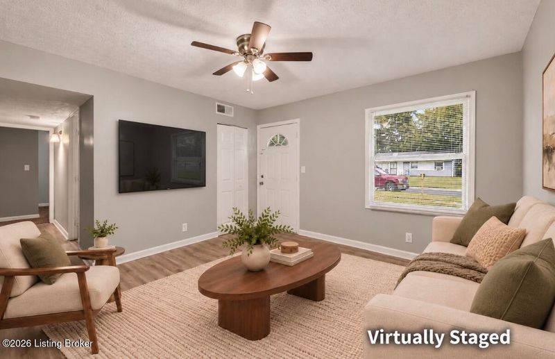 5212 Cedrus Cir, Louisville, KY 40213