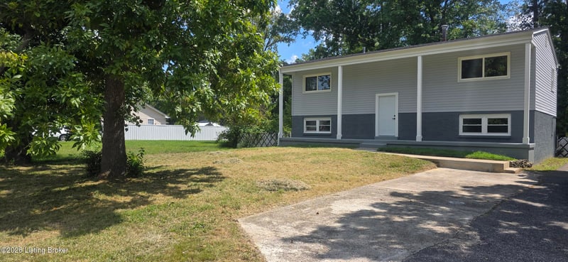 5212 E Indian Trl, Louisville, KY 40218