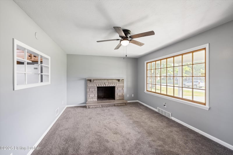 5212 Mercury Dr, Louisville, KY 40258