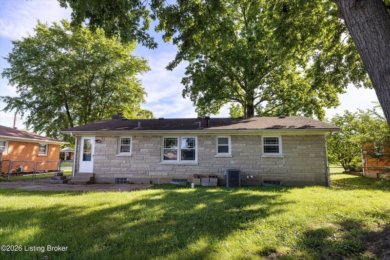 5212 Mercury Dr, Louisville, KY 40258