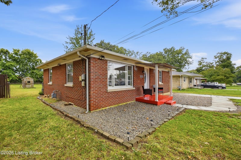 5212 Witten Dr, Louisville, KY 40258
