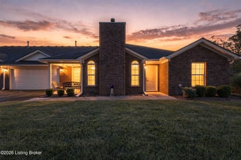 5222 Sand Wood Ln, Louisville, KY 40272