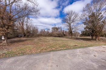 5225 River Rd, Louisville, KY 40222