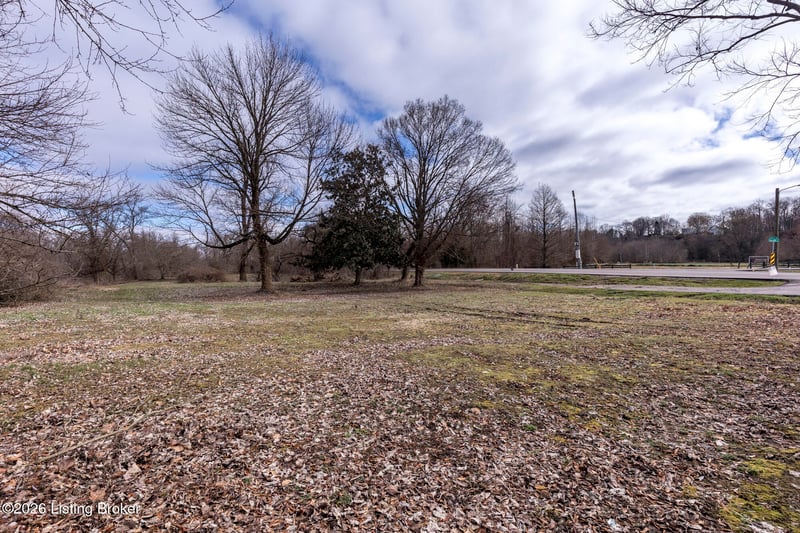 5225 River Rd, Louisville, KY 40222