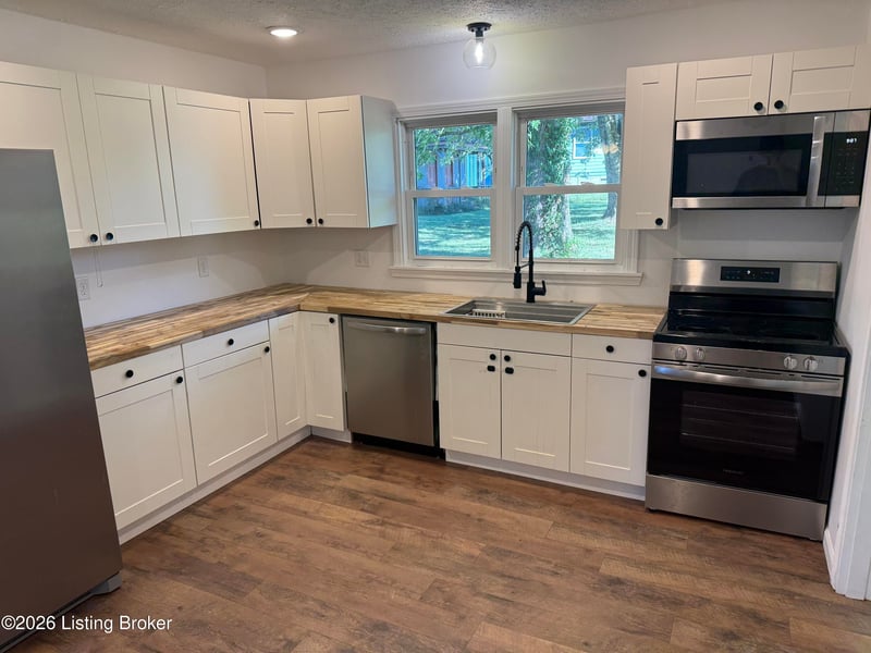 523 Leavette Ave, Leitchfield, KY 42754