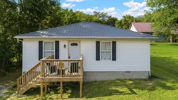 525 Leavette Ave, Leitchfield, KY 42754