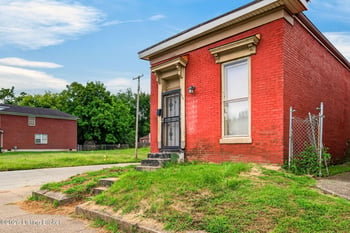 526 Dr W J Hodge St, Louisville, KY 40203
