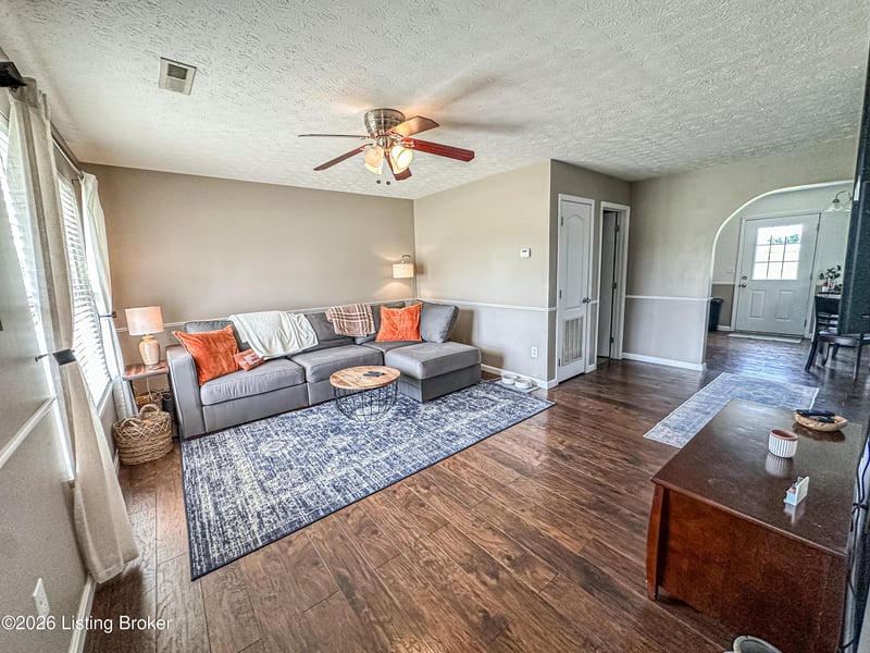 53 Apollo Rd, Cecilia, KY 42724