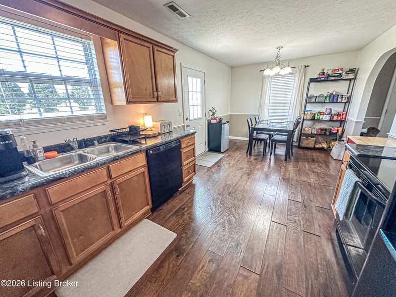 53 Apollo Rd, Cecilia, KY 42724