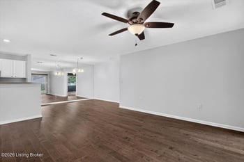 5301 Pacer Ln #APT 102, Louisville, KY 40241