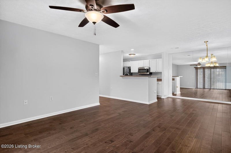 5301 Pacer Ln #APT 102, Louisville, KY 40241