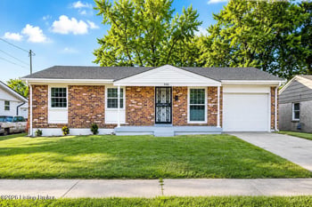 5301 Red Fern Rd, Louisville, KY 40218