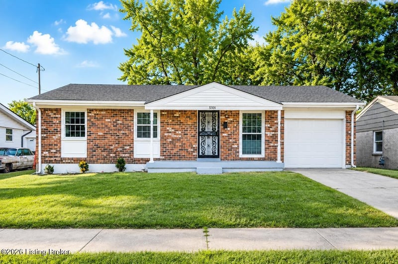 5301 Red Fern Rd, Louisville, KY 40218