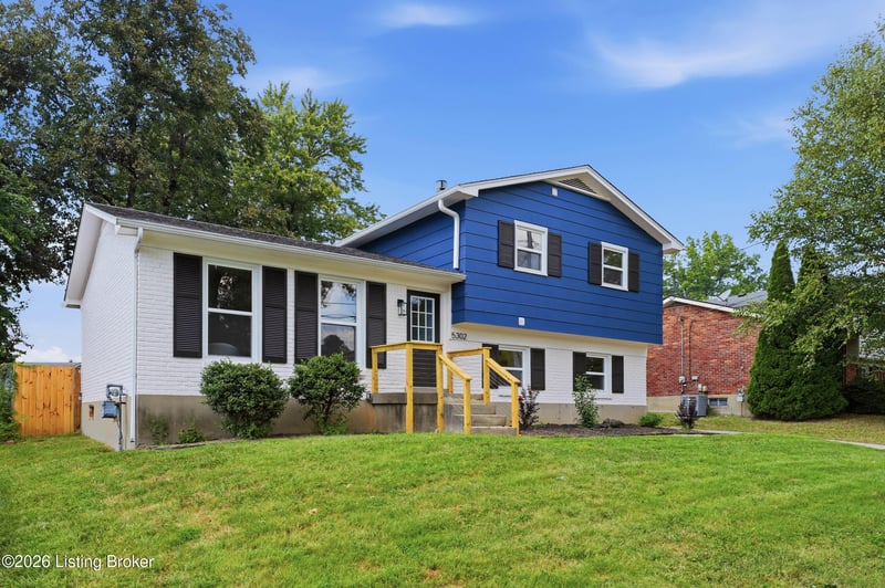 5302 Oakcreek Ln, Louisville, KY 40291