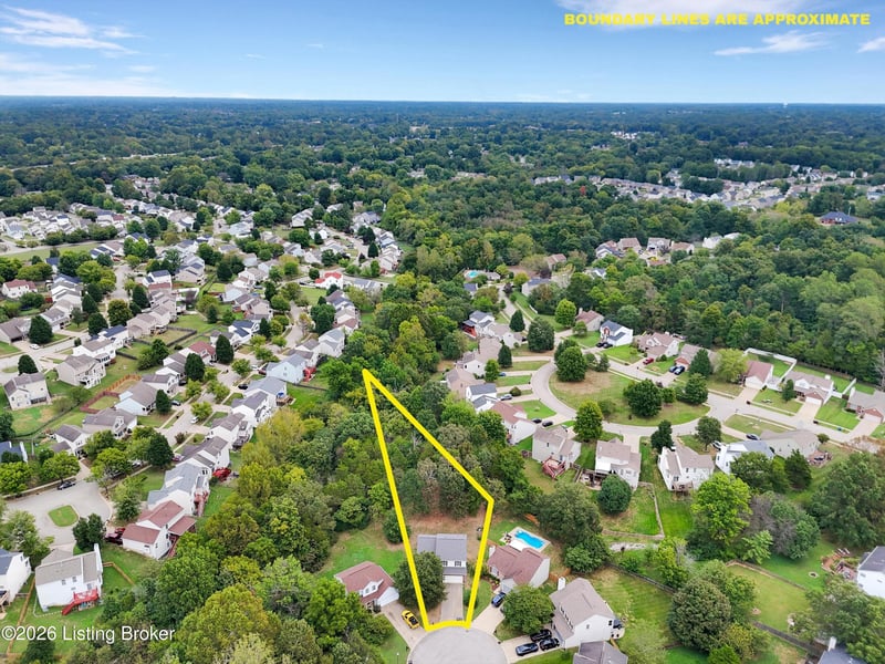 5304 Wild River Ct, Louisville, KY 40229