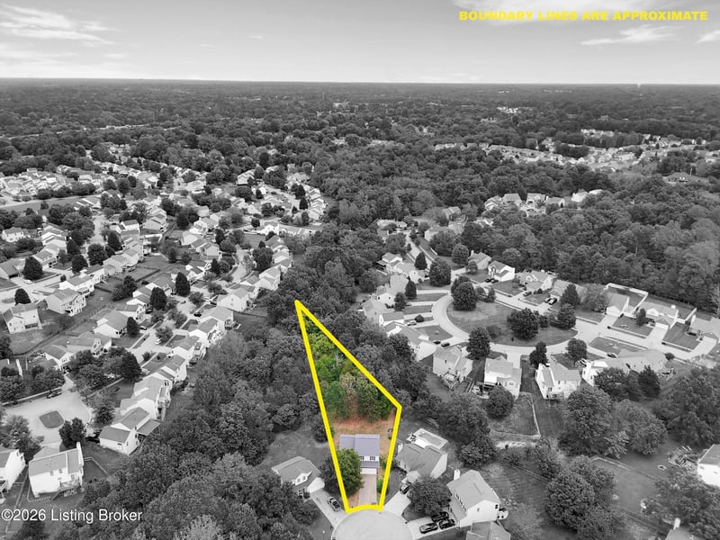 5304 Wild River Ct, Louisville, KY 40229
