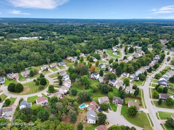 5304 Wild River Ct, Louisville, KY 40229