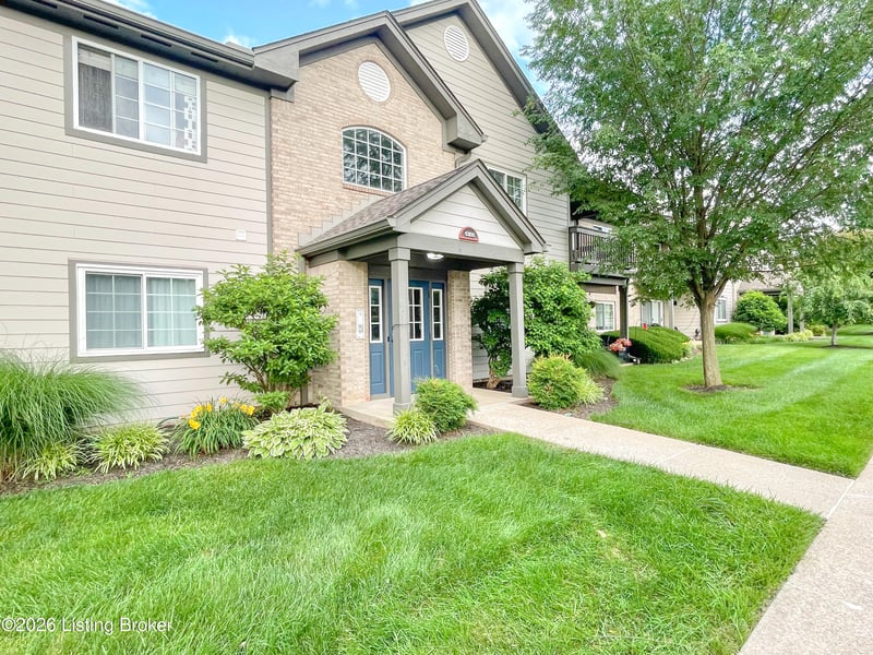 5305 Pacer Ln #204, Louisville, KY 40241