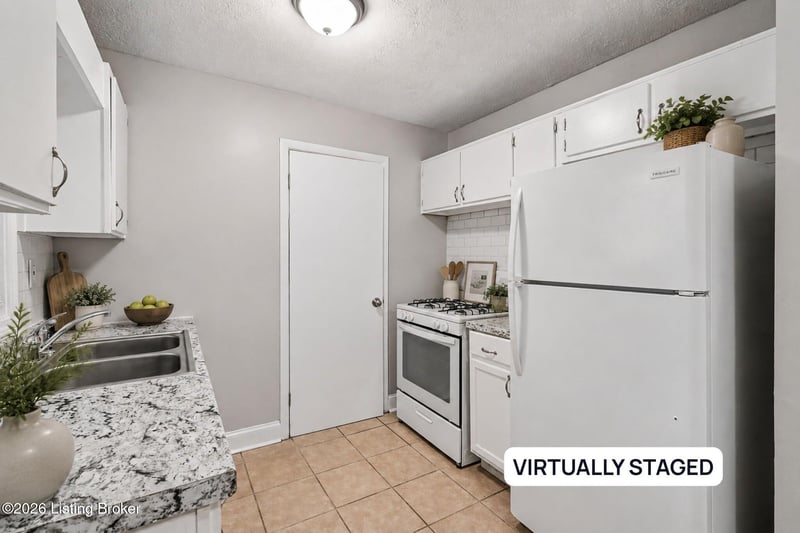 5306 Regent Way, Louisville, KY 40218