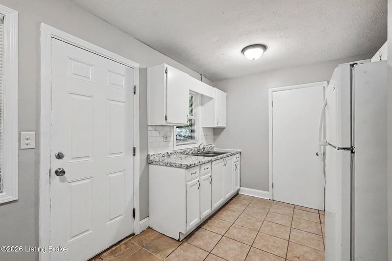 5306 Regent Way, Louisville, KY 40218