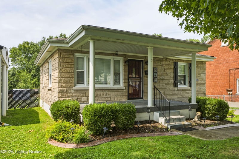 5324 Tahia Dr, Louisville, KY 40216