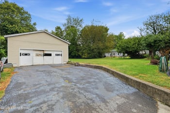 540 W Broadway St, Eminence, KY 40019