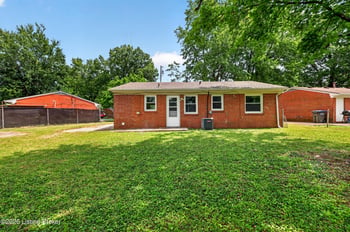 5402 Lagoona Dr, Louisville, KY 40219