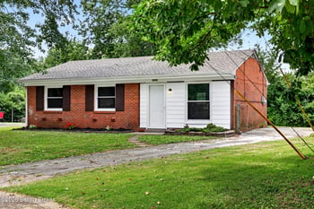 5402 Lagoona Dr, Louisville, KY 40219