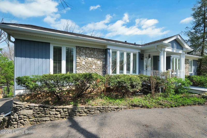 5403 Wending Ct, Louisville, KY 40207