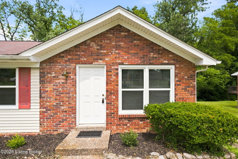5406 Windy Willow Dr, Louisville, KY 40241